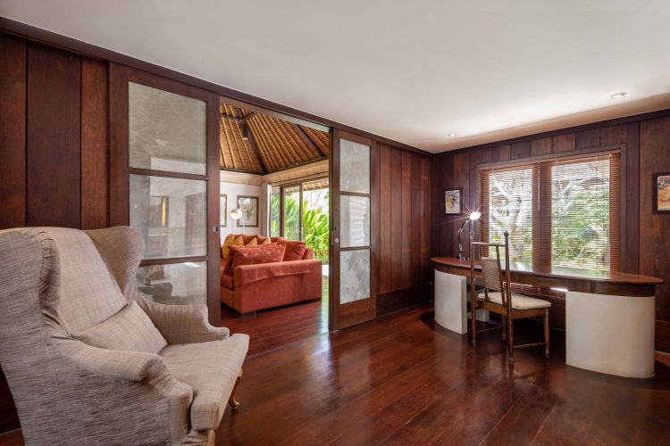 Nusantara Main Bedroom Study area (1)